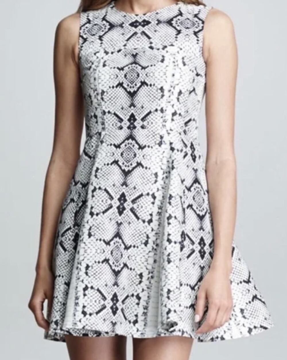 Nanette Lepore Snakeskin Print Trapeze Dress White & Black Sleeveless Size 4